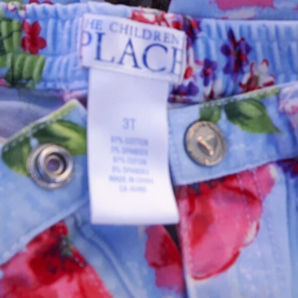 Children's Place Floral Jeans 3T NWOT Heart Button - Picture 2 of 3